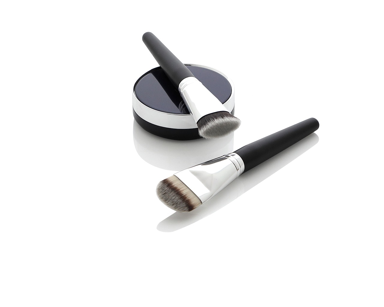 Come Scegliere il Fondotinta Giusto: Focus su Coverplus